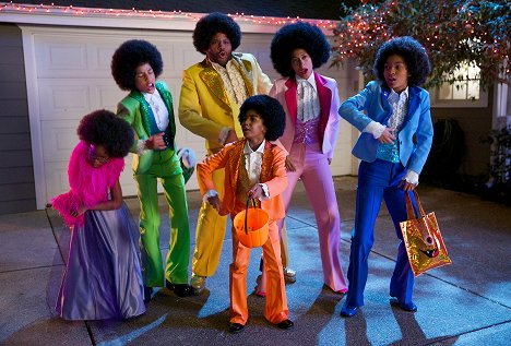 Marsai Martin, Marcus Scribner, Anthony Anderson, Miles Brown, Tracee Ellis Ross, Yara Shahidi - Black-ish - The Prank King - Photos