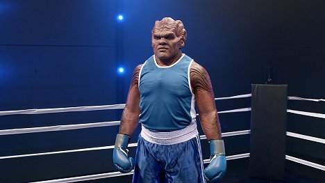 Peter Macon - The Orville - About a Girl - Photos