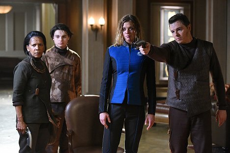 Penny Johnson Jerald, Max Burkholder, Adrianne Palicki, Seth MacFarlane - The Orville - If the Stars Should Appear - Photos