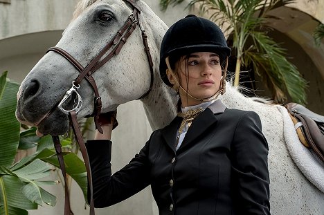 Crystal Reed - Gotham - Por trás das máscaras - Do filme