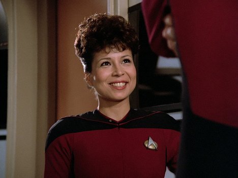 Evelyn Guerrero - Star Trek: The Next Generation - Encounter at Farpoint - Van film