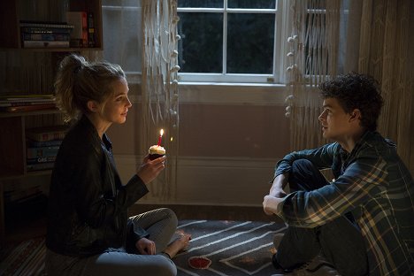 Jessica Rothe, Israel Broussard - Happy Death Day - Photos