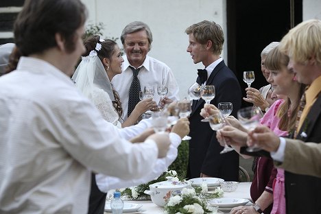 Hana Vagnerová, Svatopluk Skopal, Jaromír Nosek, Marie Doležalová - Vyprávěj - Svatba - Z filmu