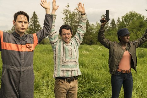 Samuel Barnett, Elijah Wood, Jade Eshete - Dirk Gently's Holistic Detective Agency - Fans of Wet Circles - Filmfotók
