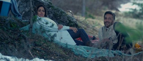 Sridevi, Adnan Siddiqui - Mom - De la película