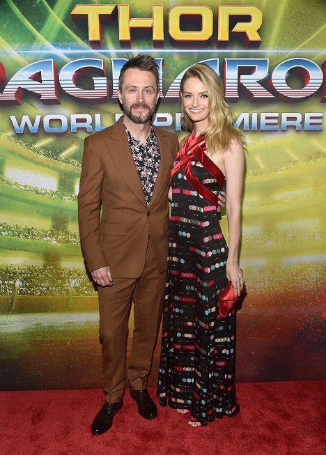 The World Premiere of Marvel Studios' "Thor: Ragnarok" at the El Capitan Theatre on October 10, 2017 in Hollywood, California - Chris Hardwick, Lydia Hearst - Thor: Ragnarok - Z imprez