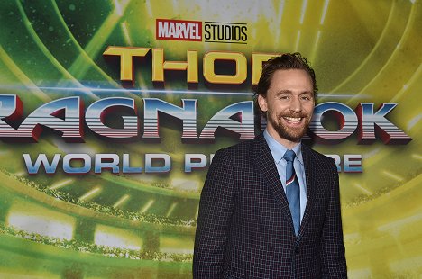 The World Premiere of Marvel Studios' "Thor: Ragnarok" at the El Capitan Theatre on October 10, 2017 in Hollywood, California - Tom Hiddleston - Thor: Ragnarok - Z akcií