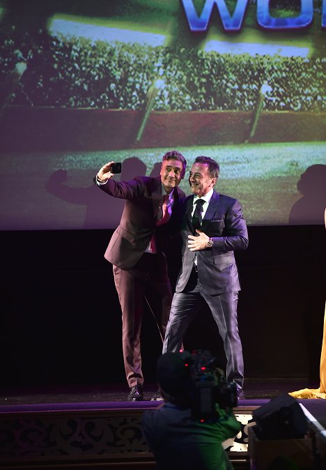 The World Premiere of Marvel Studios' "Thor: Ragnarok" at the El Capitan Theatre on October 10, 2017 in Hollywood, California - Taika Waititi, Louis D'Esposito - Thor: Ragnarök - Rendezvények