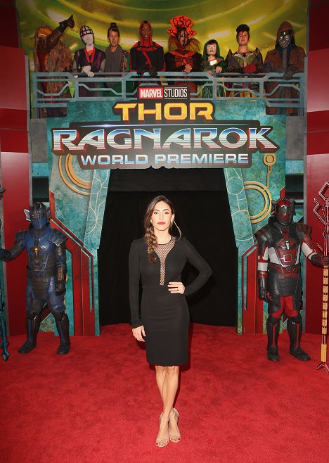 The World Premiere of Marvel Studios' "Thor: Ragnarok" at the El Capitan Theatre on October 10, 2017 in Hollywood, California - Natalia Cordova-Buckley - Thor: Ragnarok - Eventos