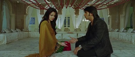 Anushka Sharma, Ranveer Singh - Band Baaja Baaraat - De la película