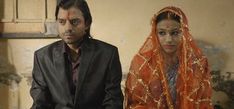 Saharsh Kumar Shukla, Taneea Rajawat - Love and Shukla - Van film
