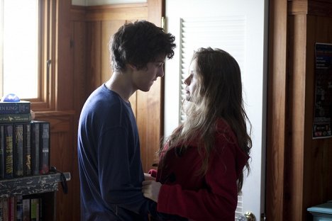 Nat Wolff, Liana Liberato - L'Amour malgré tout - Film