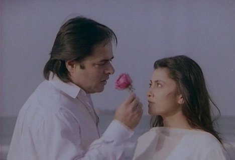 Farooq Shaikh, Deepa Sahi - Maya - Film