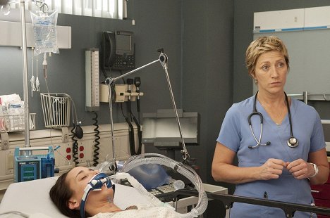 Edie Falco - Nurse Jackie - Orchids and Salami - Kuvat elokuvasta