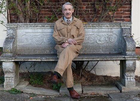 Roger Lloyd Pack - Inspecteur Gently - Gently with Class - Film