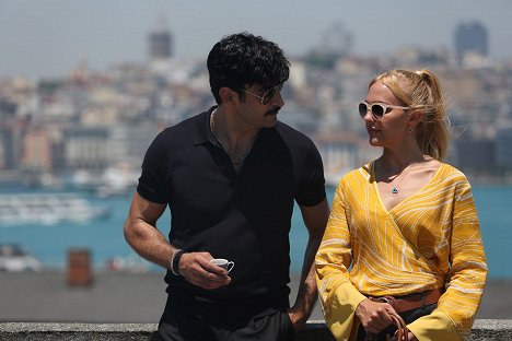 Kenan İmirzalıoğlu, Meryem Uzerli - Cingöz Recai - Z filmu