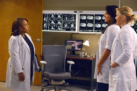 Chandra Wilson, Sara Ramirez, Jessica Capshaw - Grey's Anatomy - Die jungen Ärzte - Der Lodox - Filmfotos