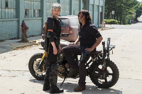 Melissa McBride, Norman Reedus - Živí mrtví - Milosrdenství - Z filmu