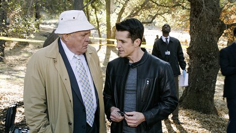 G. W. Bailey, Jonathan Del Arco - Major Crimes - Aus heiterem Himmel - Filmfotos