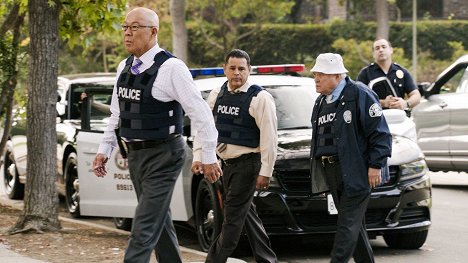 Michael Paul Chan, Raymond Cruz, G. W. Bailey - Major Crimes - Aus heiterem Himmel - Filmfotos