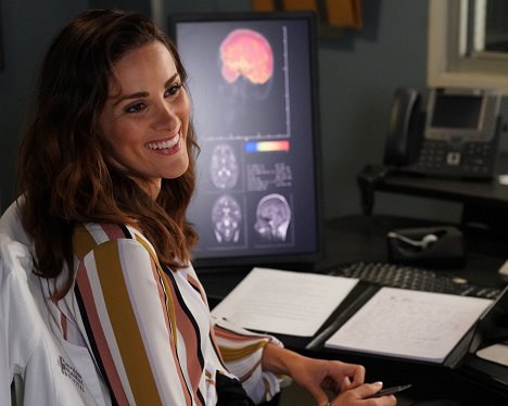 Stefania Spampinato - Grey's Anatomy - Get off on the Pain - Photos