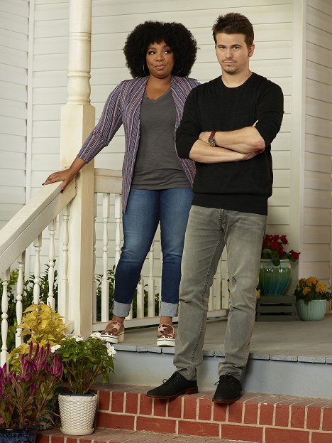 Kimberly Hebert Gregory, Jason Ritter - Kevin (Probably) Saves the World - Werbefoto