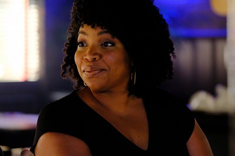 Kimberly Hebert Gregory - Kevin (Probably) Saves the World - Pilot - Do filme