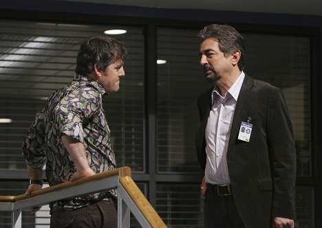 Nicholas Brendon, Joe Mantegna - Criminal Minds - Damaged - Photos