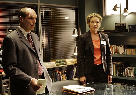 Marc Vann, Alex Kingston - CSI: Crime Scene Investigation - Art Imitates Life - Van film