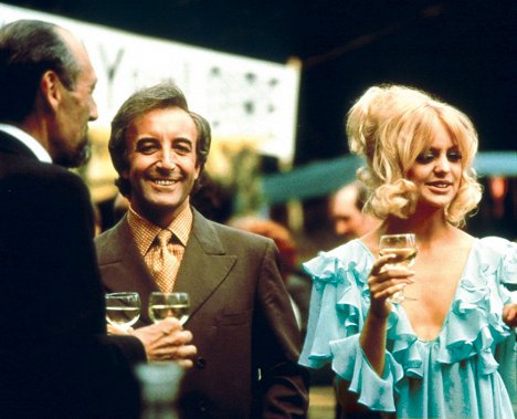 Peter Sellers, Goldie Hawn - There's a Girl in My Soup - Photos