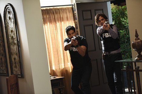 Adam Rodriguez, Matthew Gray Gubler - Esprits criminels - Tailler dans le vif - Film