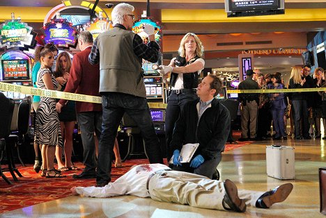 Ted Danson, Elisabeth Shue, David Berman - CSI - Den Tätern auf der Spur - Teufelsbrut - Filmfotos