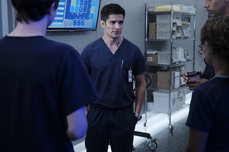 Nicholas Gonzalez - The Good Doctor - Rury - Z filmu