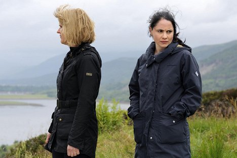 Siobhan Finneran, Laura Fraser - Loch Ness - Episode 1 - Z filmu