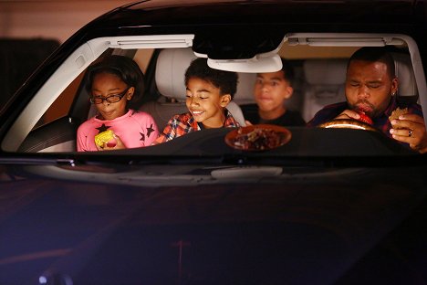 Marsai Martin, Miles Brown, Marcus Scribner, Anthony Anderson - Black-ish - Oedipal Triangle - Photos