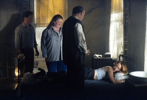 William O'Leary, Rusty Schwimmer, Gillian Anderson - The X-Files - Roadrunners - Photos