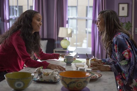 Joy Bryant, Regina Hall - Ohľadne minulej noci - Z filmu