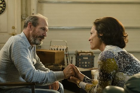 Toby Huss, Annabeth Gish - Halt and Catch Fire - A Connection Is Made - Filmfotók