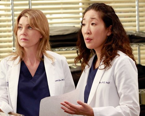 Ellen Pompeo, Sandra Oh - Grey's Anatomy - Die jungen Ärzte - Die nackte Wahrheit - Filmfotos