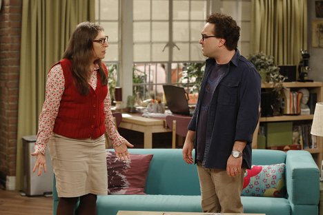 Mayim Bialik, Johnny Galecki - The Big Bang Theory - Die Führerschein-Frage - Filmfotos