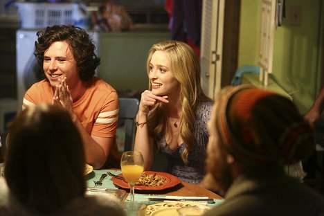 Charlie McDermott, Greer Grammer - The Middle - The Core Group - Photos