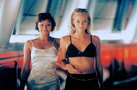 Annika Murjahn, Mia Coleman - 100 Pro - Do filme