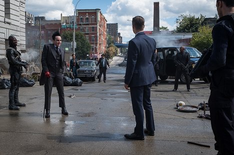 Robin Lord Taylor - Gotham - Um dia na Narrows - Do filme