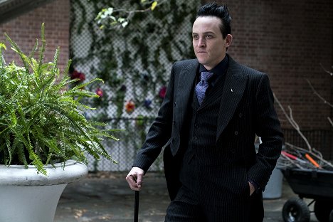 Robin Lord Taylor - Gotham - Stop Hitting Yourself - Photos