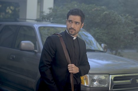 Alfonso Herrera - The Exorcist - There but for the Grace of God, Go I - Kuvat elokuvasta