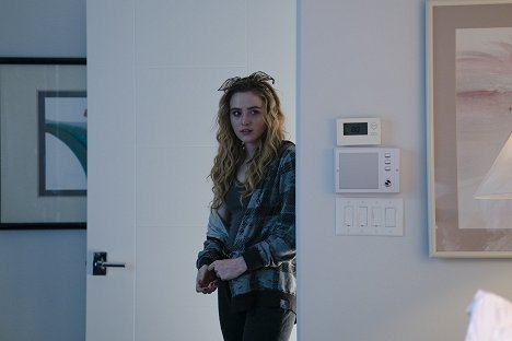 Kathryn Newton - Halt and Catch Fire - Who Needs a Guy - Photos