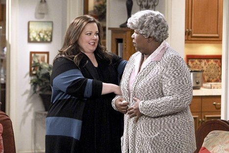 Melissa McCarthy, Cleo King - Mike & Molly - McMillan and Mom - Film