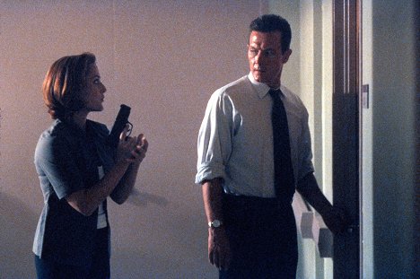 Gillian Anderson, Robert Patrick - The X-Files - Salaiset kansiot - Without - Kuvat elokuvasta