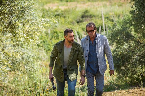 Richard Armitage, Rhys Ifans - Berlin Station - Right Here, Right Now - Photos