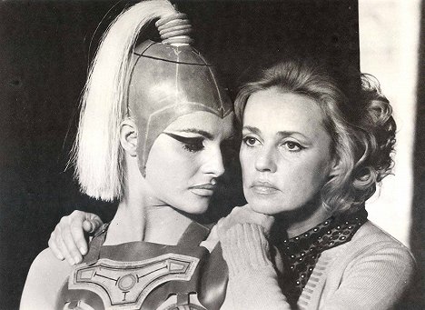 Joëlle Latour, Jeanne Moreau - El cuerpo de Diana - De la película